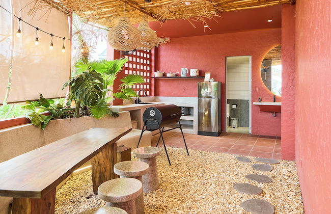 KIN WANDER TAN PHONG, THE MOONAGE - Foto 55