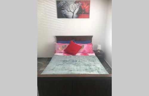 Bright, stylish Studio flat with Sky Sports - Photo 10