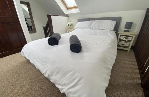 The Stables - Detached Cottage with Private Garden & Hot Tub - Foto 3