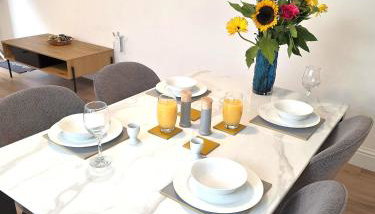 Deluxe One Bed Flat at Dawe Luxury Suites - An Entire Apartment near Ely Cathedral & Train Station - Ideal Gateway to Explore Ely, Cambridge, Norfolk & London - Sleeps up to 4 - Foto 3