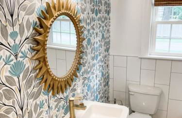 Cozy 2BR Apt w KING in historic dist. 1mi to sq. - Foto 12