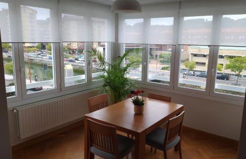 Espacio amplio y luminoso - Foto 2