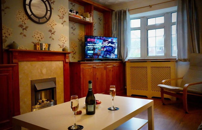 Captivating 4-bed House in Milton Keynes - Foto 36