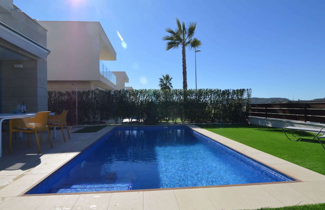 Sunny Villa With Fenced Garden - Foto 19