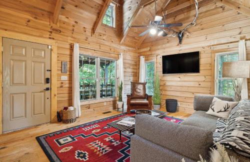 Pet-Friendly Lake Lure Cabin with Outdoor Oasis! - Foto 6
