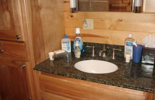 Exceptional Riverside Cabin Rental in the Trees near Pinecrest Lake, California - Foto 14