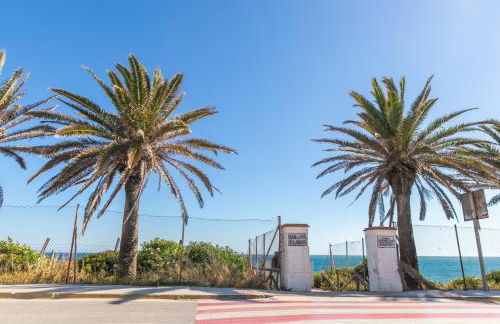 Adosado Nuevo con Piscina, Playa, Garaje y Jardín - Foto 28