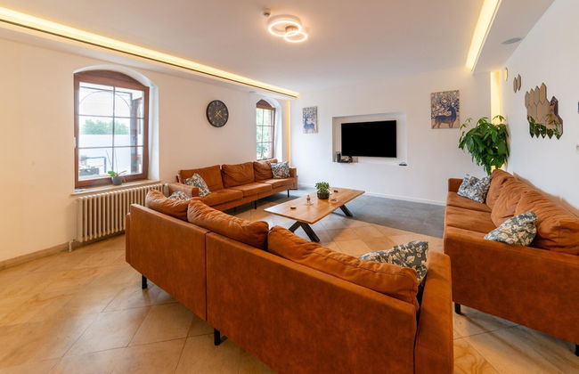 Former Hotel with Swimming Pool, Hot Tub, Sauna for Family Groups - Foto 12