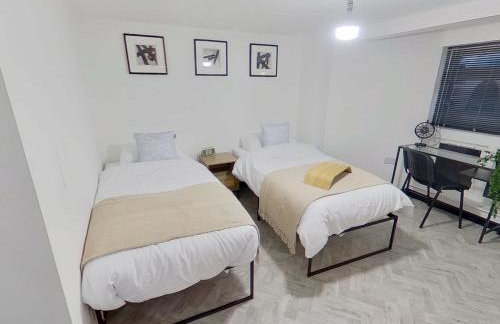 Stylish Modern Studio Near MediaCityUK & Manchester Centre - Free Parking - Sleeps 2 Enjoy - Foto 11