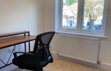 Serene Stays - Foto 32