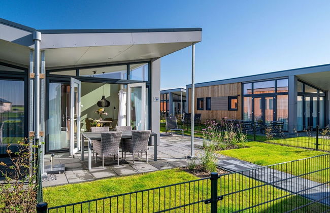 Modern Chalet With Dishwasher, in Friesland - Foto 14
