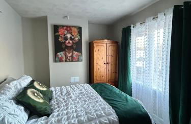 2-Bed Cardiff Home | Contractors & Long Stays - Foto 5