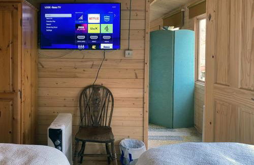 Cosy Garden Log Cabin - Photo 14