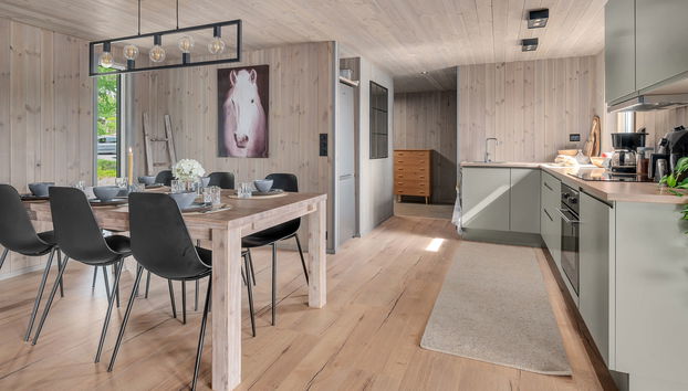 Kitchen / Dining Room