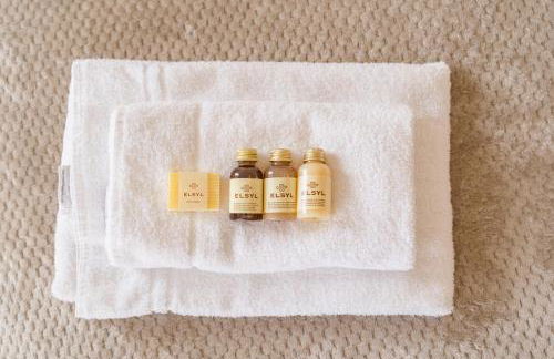 Beautifully done 5 bed barn conversion in Heswall - Sleeps up to 10 - Foto 17