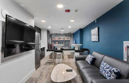 Waterfront Views Prime Downtown Apartment - Foto 22