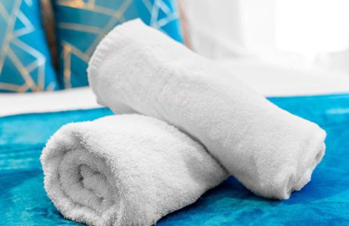 Modern 2 Bed Apartment - 2 Parking Spaces - Sleeps 3 - Netflix 1BS - Foto 22