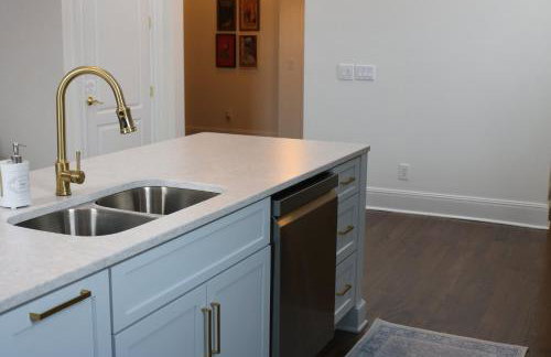 The Luxe Building- 2 Bedroom Apartment in Metropolis - Photo 51