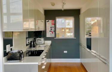 Coopers Lodge Luxury Lakefront Home Pool Spa - Foto 4