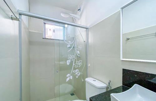 Apto Térreo com 2 quartos (ambos com ar split), sendo 1 suíte, internet privativa 300MBPS, no Residencial Vila Regina, condominio com piscina e área gourmet bem próximo a praia de Taperapuã - Foto 27