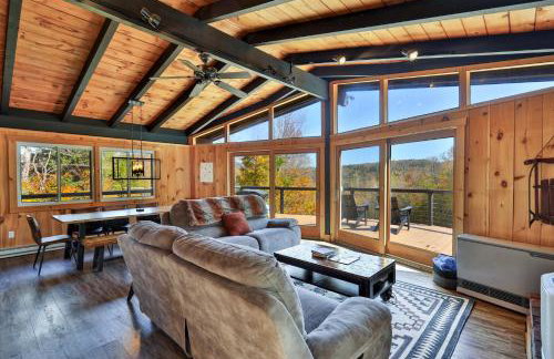 RoundTop Chalet - Hot Tub, Fire Pit & Mountain Views near Killington & Okemo - Foto 5