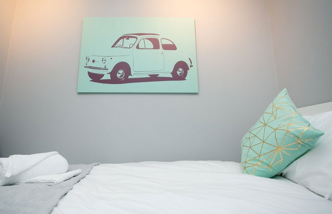 Malone Place Apartment - Photo 2