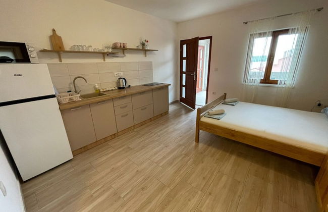 Jenny - 300m to the Beach - SA3 - Photo 6