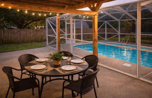 Pool House, Short Drive to Beach, Grill, Smart TV - Foto 18