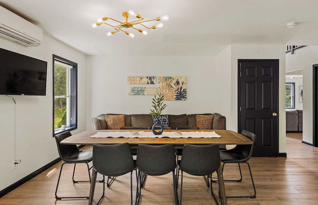 For Lake Sake by Avantstay Lakefront + Hot Tub + View - Photo 16