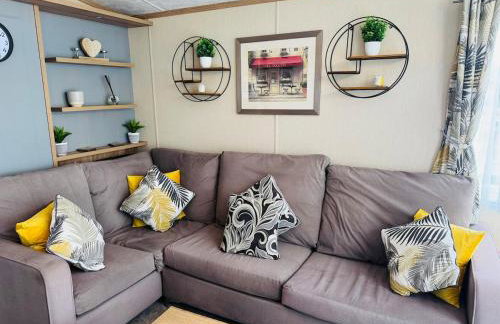 Princess's Palace, Holiday Lodge, Malvern View Leisure Park - Photo 6
