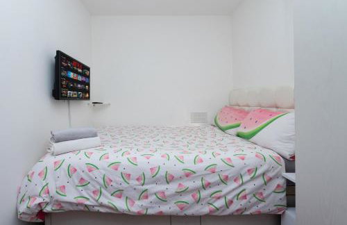 Modern Muse Flat with Free Parking - Foto 8