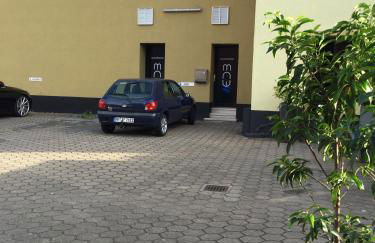 Moderne Studio Apartments und 120qm Wohnungen in Oberhausen, ideal für Geschäftsreisende und Monteure - Foto 52