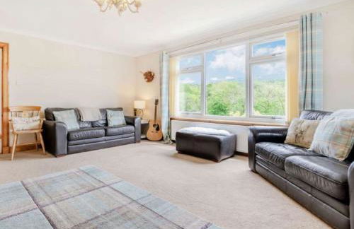3 Bedroom luxury home, hot tub, stunning views of Killin, sitting on the River Dochart - Foto 3