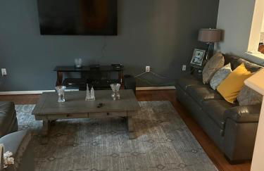 Beautiful, Cozy Fully finished Townhome - Foto 1