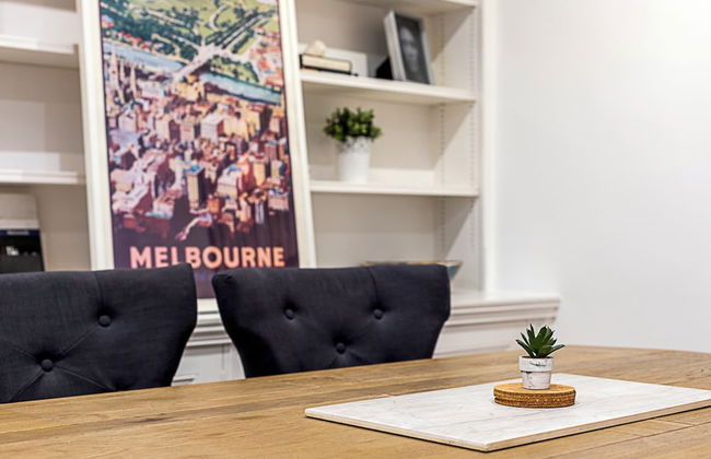 Charming Kensington Apartment - Photo 20