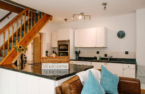Holly Cottage, 2 bed house, sleeps 6 - Photo 13