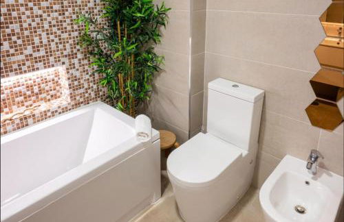 Sunny 3-Bedroom Apartment - Foto 30