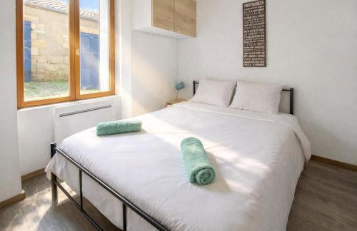 T2 cosy avec terrasse privée à Montluçon - Foto 2