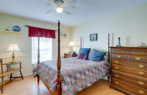 Bright Titusville Retreat with Lanai - WFH Friendly! - Foto 16