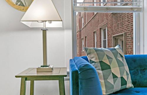 1BR Apartment in Rogers Park with King Bed - Lunt 2E - Foto 3