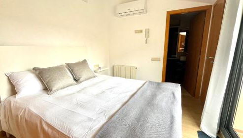 Dúplex 2 hab con terraza by Prestigi - Photo 5