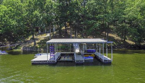 6bedrooms, ramp boat dock slips water toys, nice cove area - Foto 1