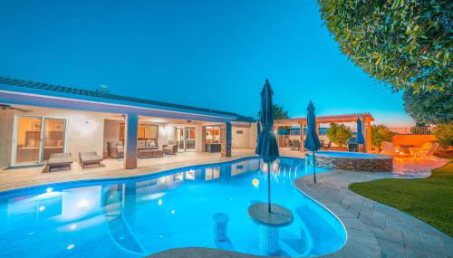 Grand Havasu Oasis with Custom Pool & Spa! - Foto 2