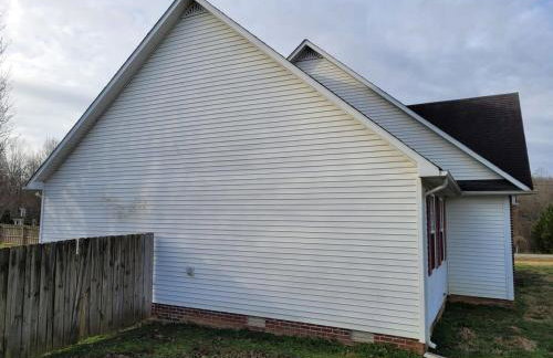 Fenced backyard! 6 miles to Cookeville Boat Dock! - Foto 2