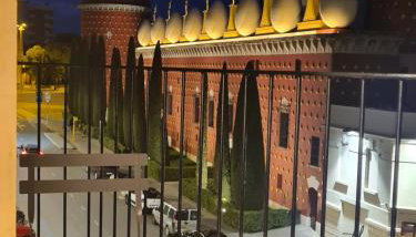 Apartamentos enfrente del Museo Dalí - Serena Stays - Foto 2