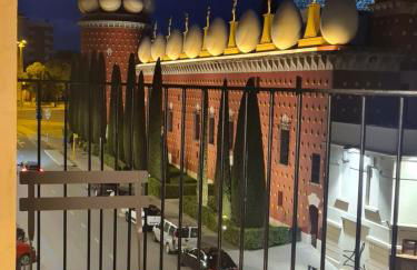 Apartamentos enfrente del Museo Dalí - Foto 13