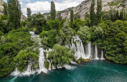 Divine Apartment Drnis - "Modern comfort at the gateway to Krka National Park" - Photo 37
