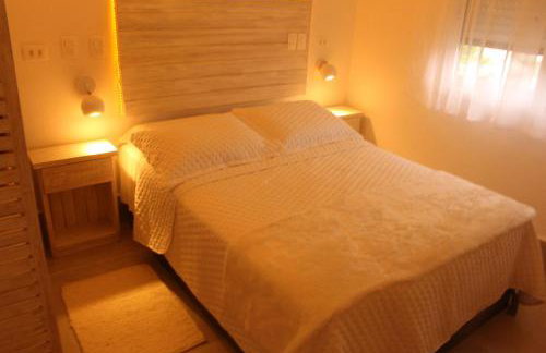 Casa d'Aroeira Residencial Boutique - Centro de Juqueí - Perto de Tudo - 2 quadras do Mar - Serviço de Praia - Roupa de Cama 600 fios algodão Egípcio - Tudo Novo - Estacionamento Interno - Cozinha - Consulte unidades com Ofurô Hidro e Cromoterapia - Foto 52