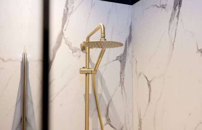 Bright and Modern Flat with desk - Foto 24