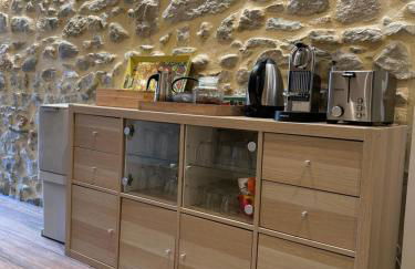 Au pied de la Cité Médiévale, piscine, vue extraordinaire, gîte La Trivala à Carcassonne - Photo 14